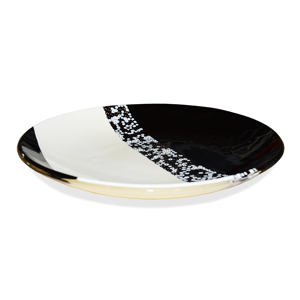 plate night day