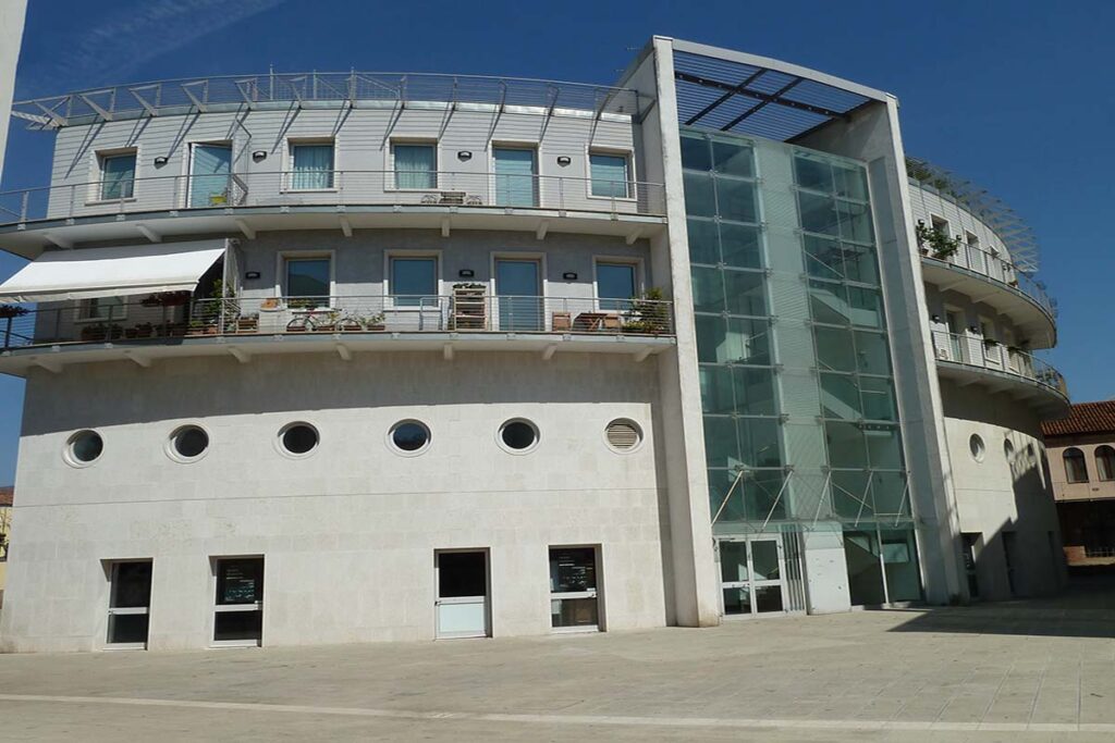 Junghans theater