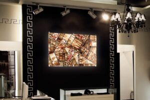 Read more about the article Backlit glass panels the VeVe Glass solution for stores and boutiques