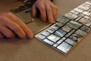 Scopri di più sull'articolo Lavorazione del vetro di Murano “fatto a mano”