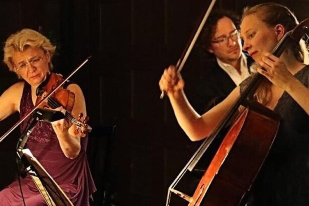 Antje Weithaas and Marie Elisabeth Hecker