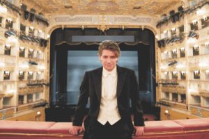 Read more about the article Daniele Rustioni